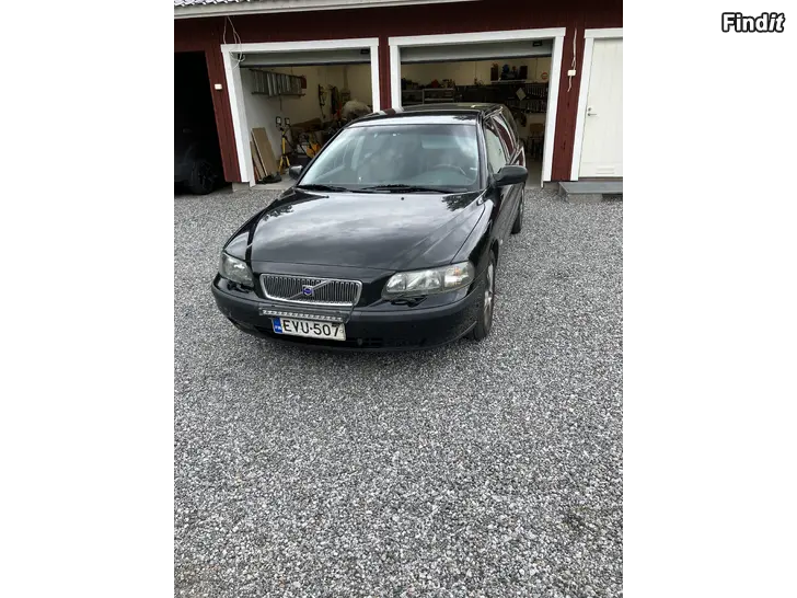 Myydään Volvo V70 2.5T -04 Geartronic