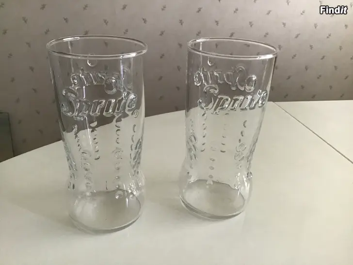 Säljes 2 st Gamla Sprite glas + flaska