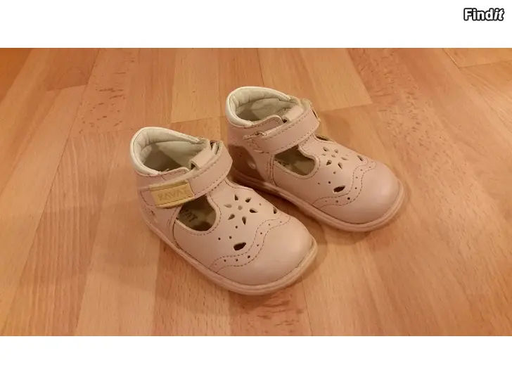 Myydään Kavat vaaleanpunaiset ensiaskelkengät koko 21 10e