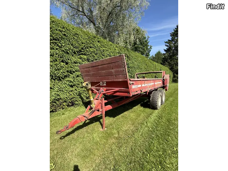 Säljes JF 6000 gödsel/gräsvagn säljes för dödsbos räkning