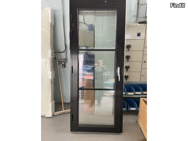 Säljes Ytterdörr Tiivi 9x22 vänster