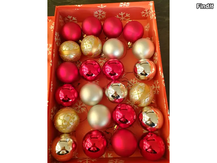 Säljes Julgransdekorationer