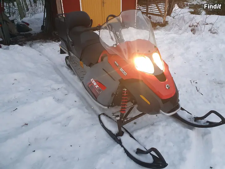 Säljes Lynx ranger v800 arbetsskoter