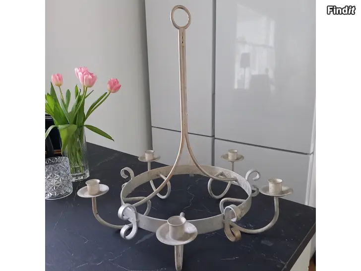 Säljes Vaalea metallikynttelikkö