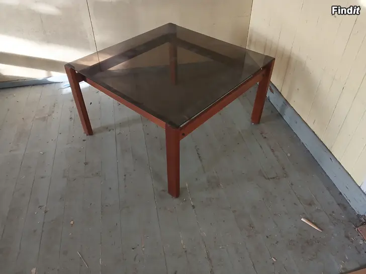 Säljes Glasbord, äldre modell