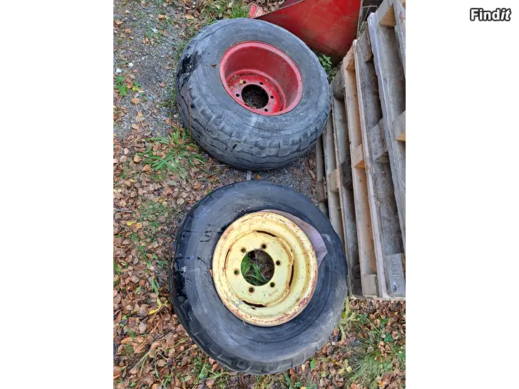 Säljes Däck och fälgar