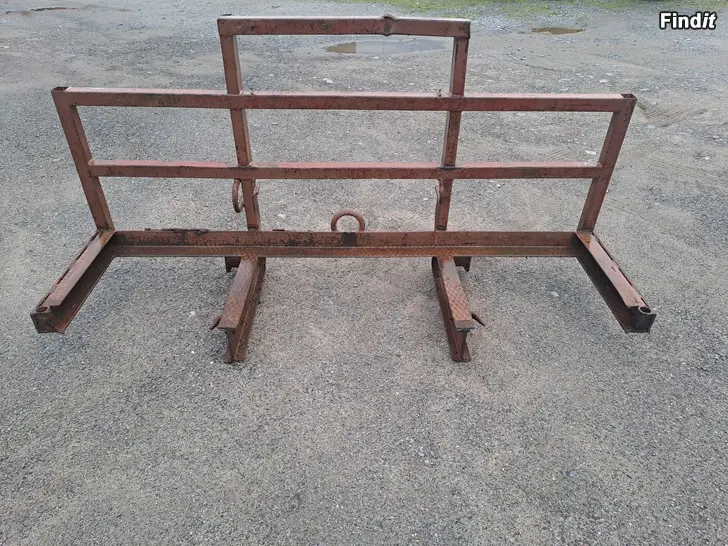 Myydään Vaihtolavan etupää