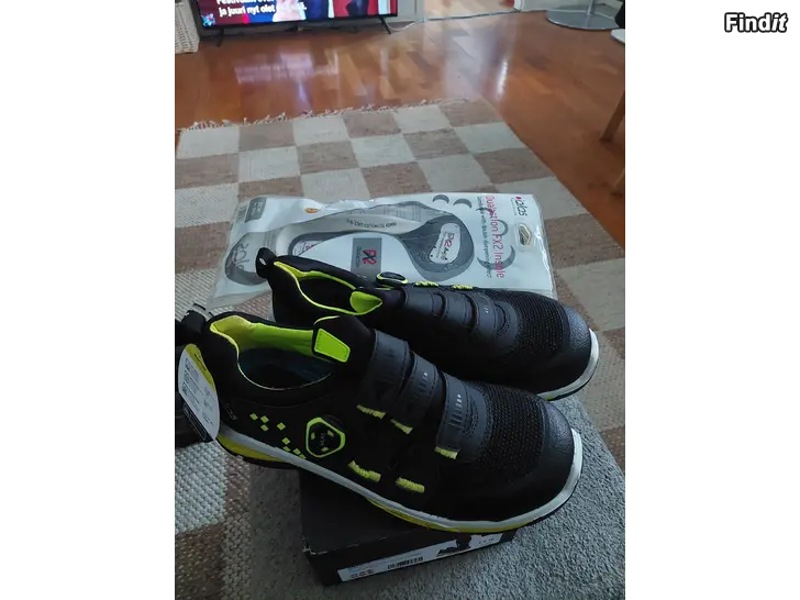 Myydään Jalaksen turvakengät