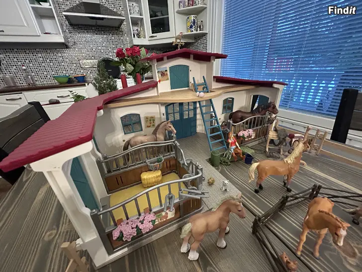 Säljes Schleich Lakeside ratsastuskeskus