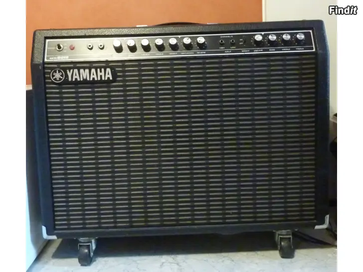 Myydään Yamaha Hundred B 212 vahvistin