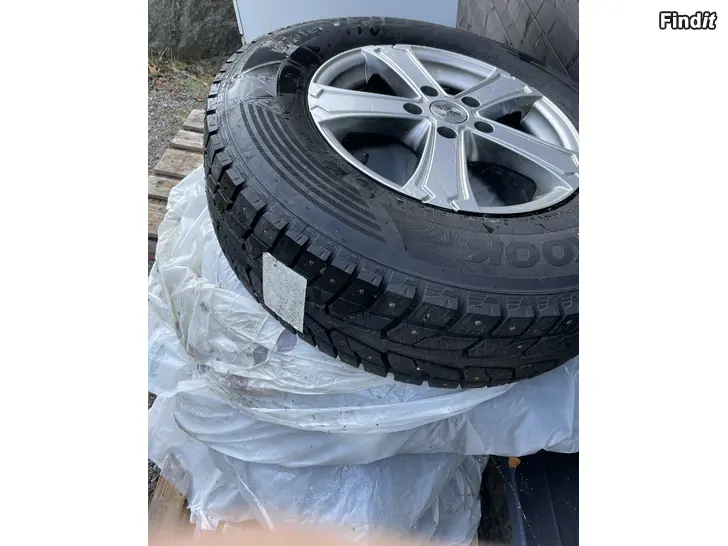 Säljes Vinterdäck för husbil eller paketbil