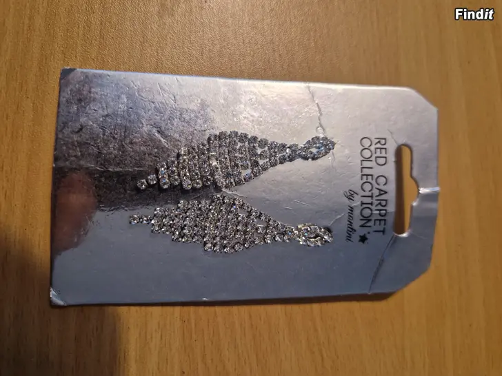 Säljes Nya örhängen