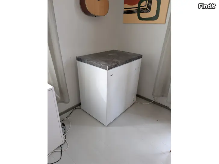 Säljes frysbox 198l