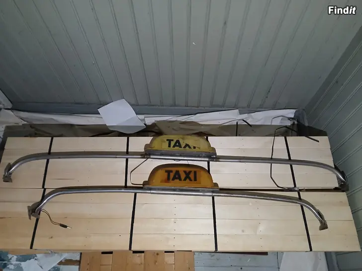 Säljes Taxi skyltar