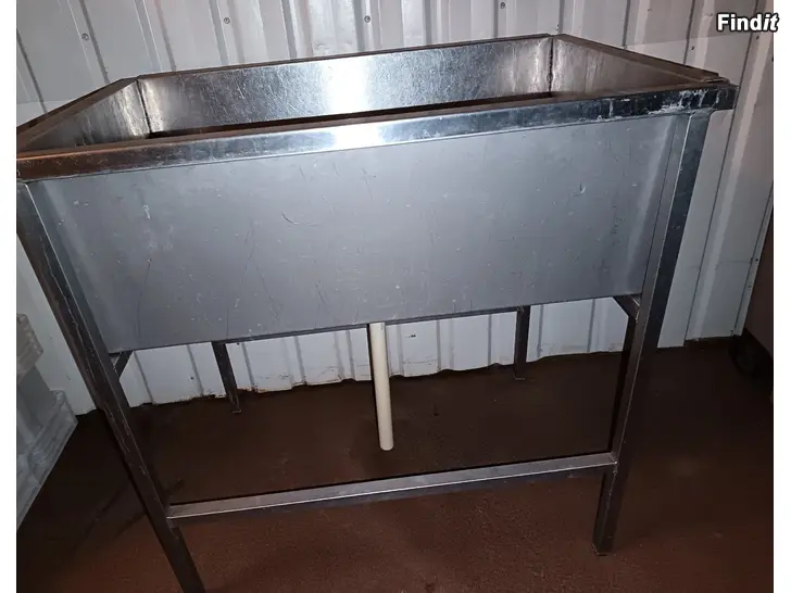 Myydään ISO astianpesuallas