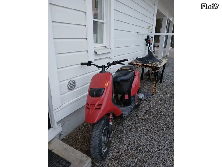 Säljes Piaggio typhoon 70cc