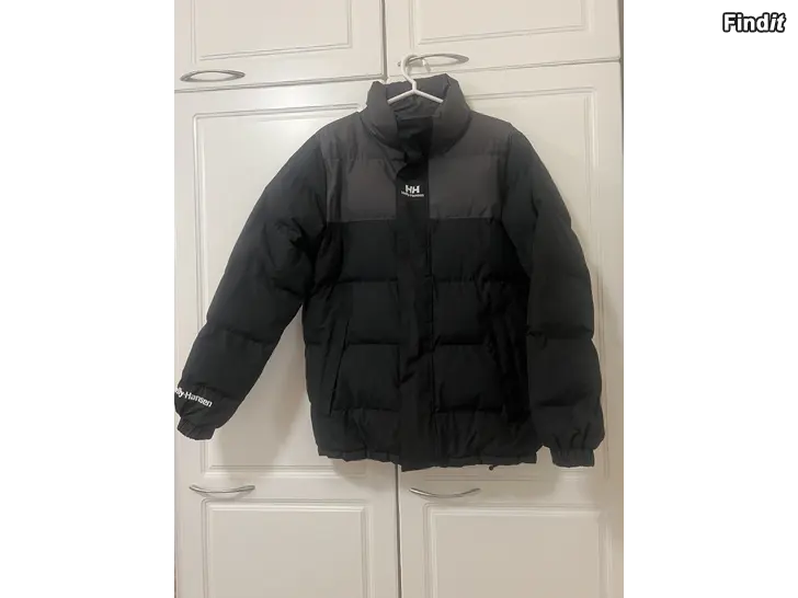 Myydään Talvitakki Helly Hansen M