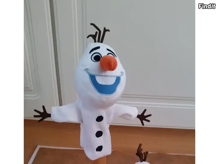Myydään Frozen Olof käsinukke