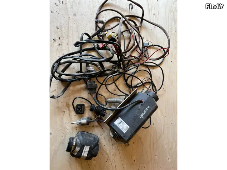 Säljes Eberspächer Airtronic D2 2200w värme effekt