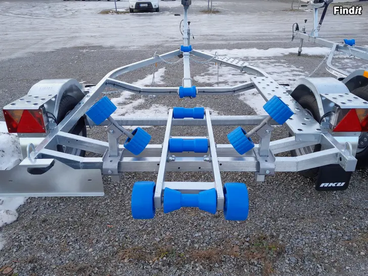 Myydään Venetraileita sopivasti