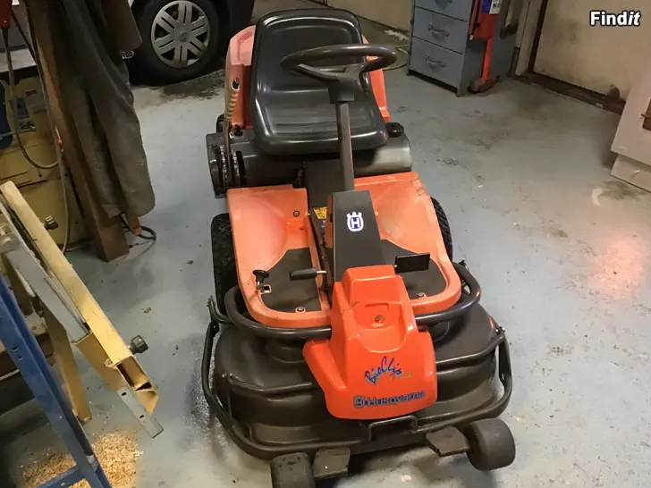Myydään Husgvarna rider13 etuleikkuri