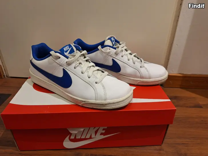 Myydään Nike Court Royale -tennarit