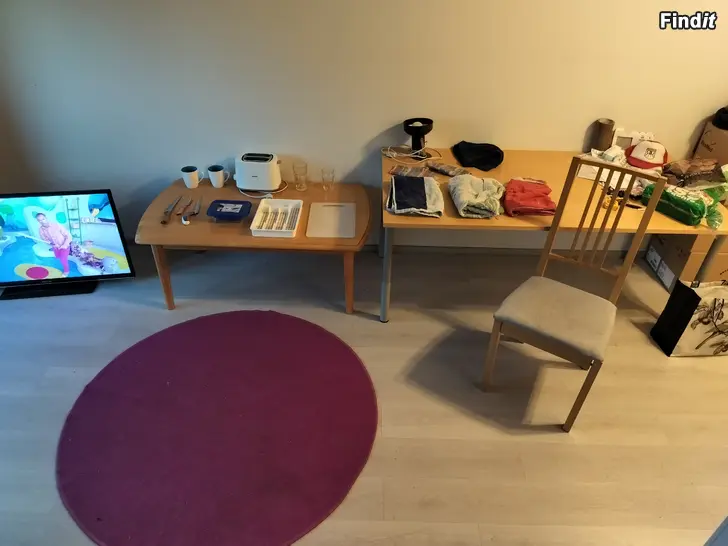 Myydään Sohvapöytä 70 lukun lamppu
