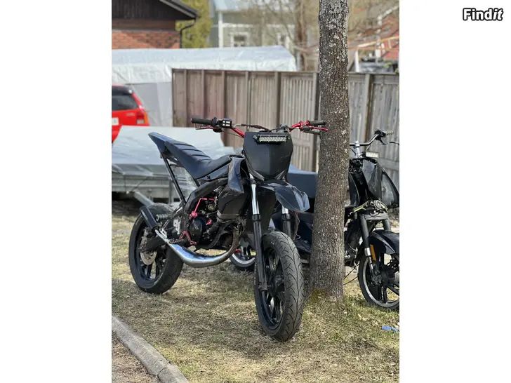 Myydään Gilera smt 50