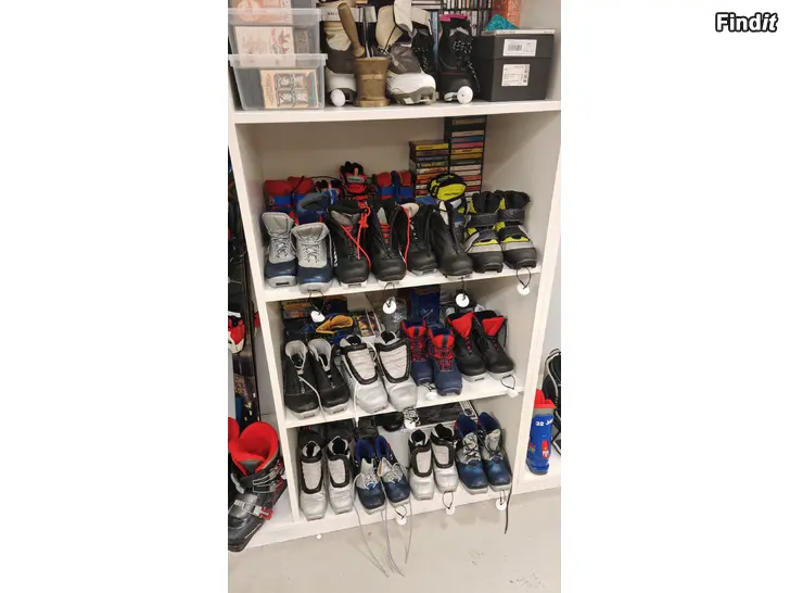 Myydään Monoja hiihto sekä laskettelu