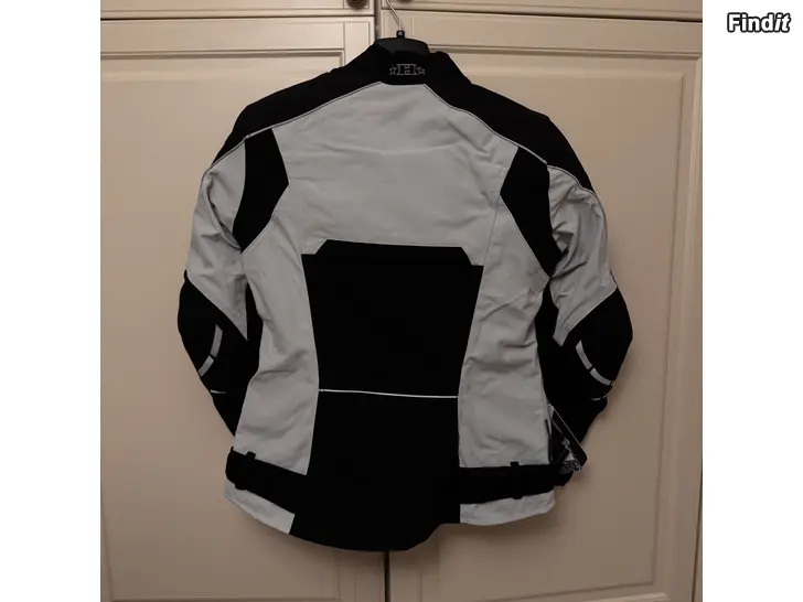Säljes Halvarssons mc-jacka dam storl 42