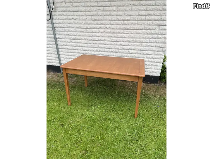 Säljes Köksbord studiebord utdragbart