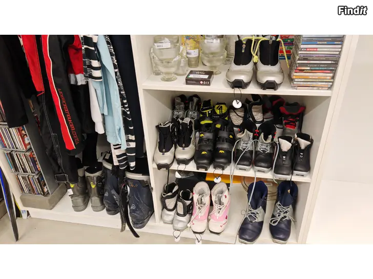 Säljes Skidskor och Jofa hjälmar för barn