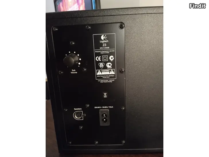 Myydään Logitech Z3 2.1 kaiuttimet