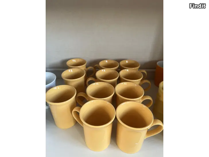 Säljes 11 straffordshire kaffemuggar