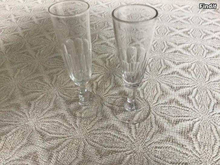 Säljes Antika snapsglas