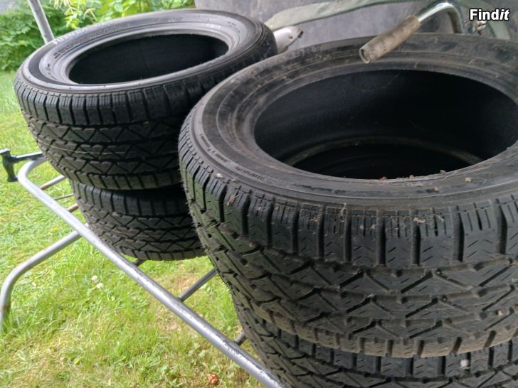 Myydään Käyttämätön kesärengassarja 225/50R15 M+S