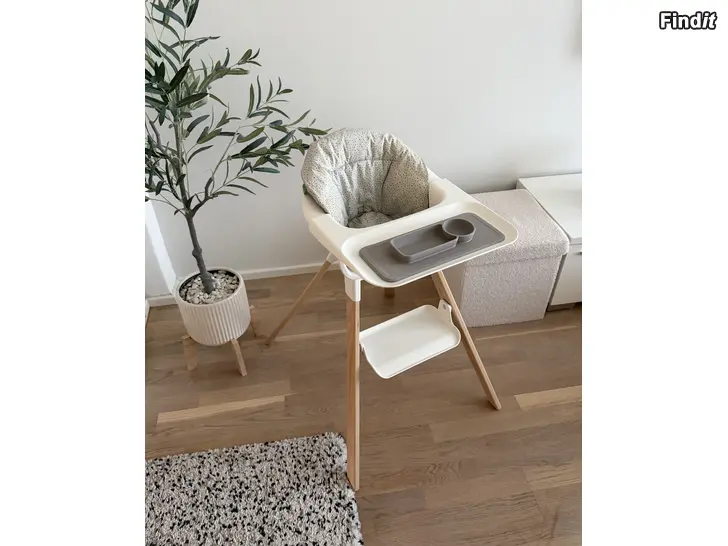 Myydään Stokke Clikk barnmatstol  Vit