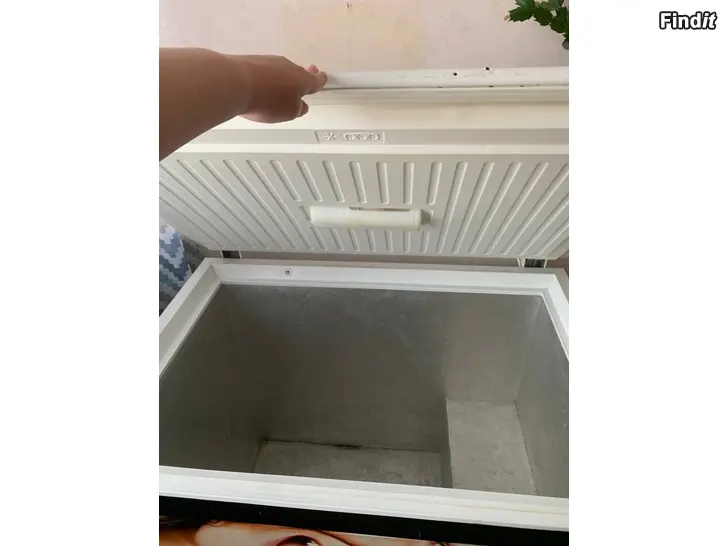 Säljes Frys 260 l