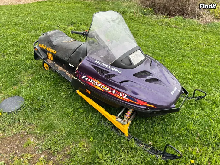 Myydään Ski-doo formula SL