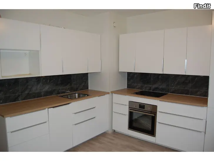 Uthyres Snyggt renoverad 2r+kök med inglasad balkong