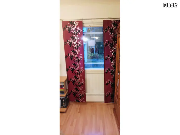 Säljes Juliga panelgardiner