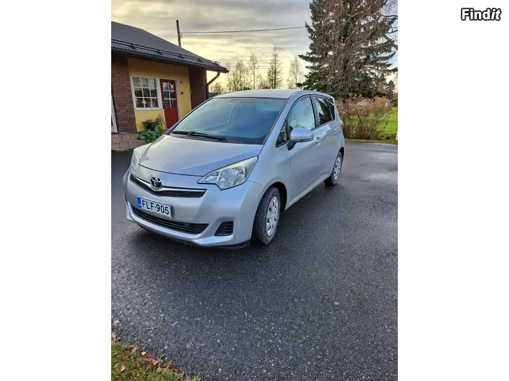 Säljes TOYOTA VERSO-S