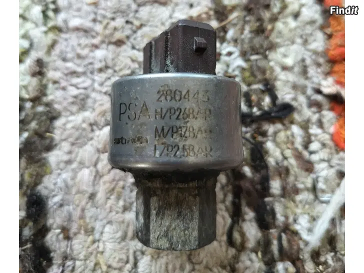 Myydään PSA 280443 ilmastoininpainekytkin