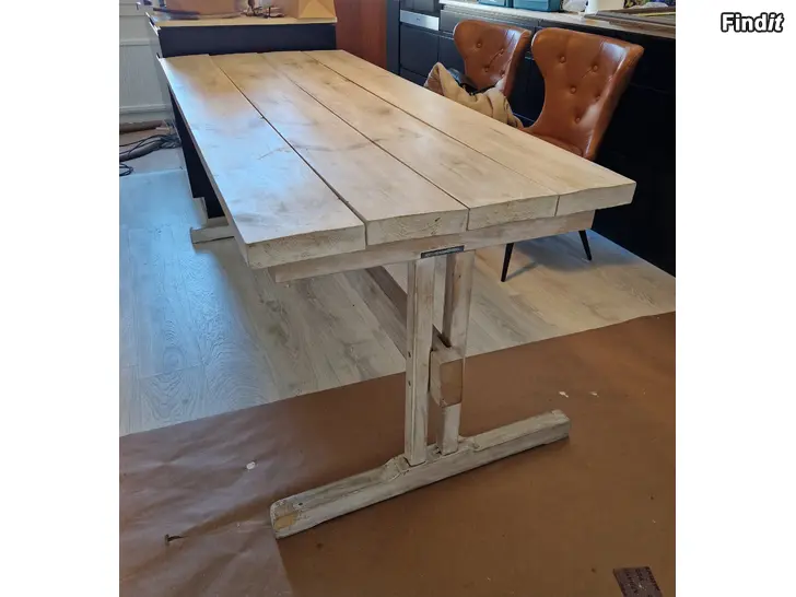 Myydään Ruokapöytä, matbord
