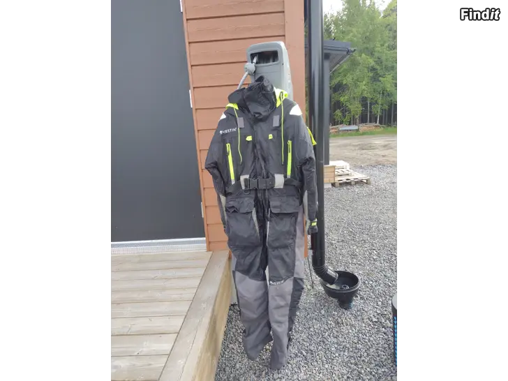 Säljes Flythalare