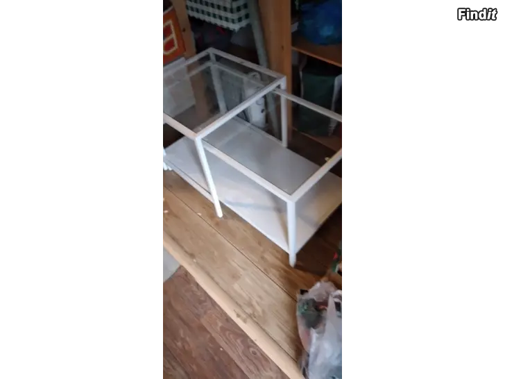 Myydään Pöydät 2kpl