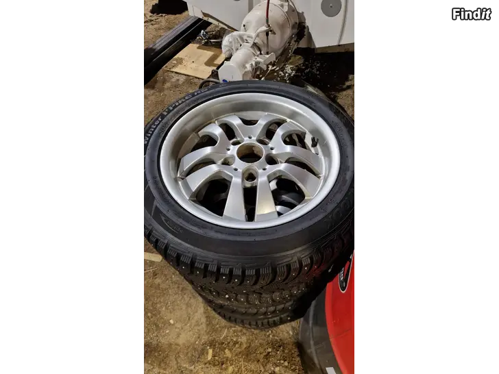 Säljes Bmw 16 fälgar med däck