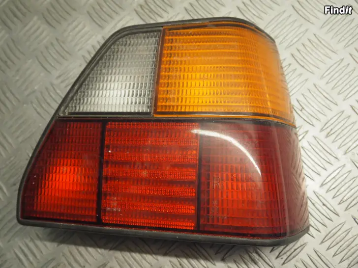 Myydään Volkswagen Golf II 8392 takavalo oikea 191945112