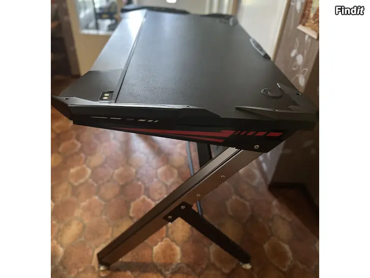Myydään Leet Gaming-bord