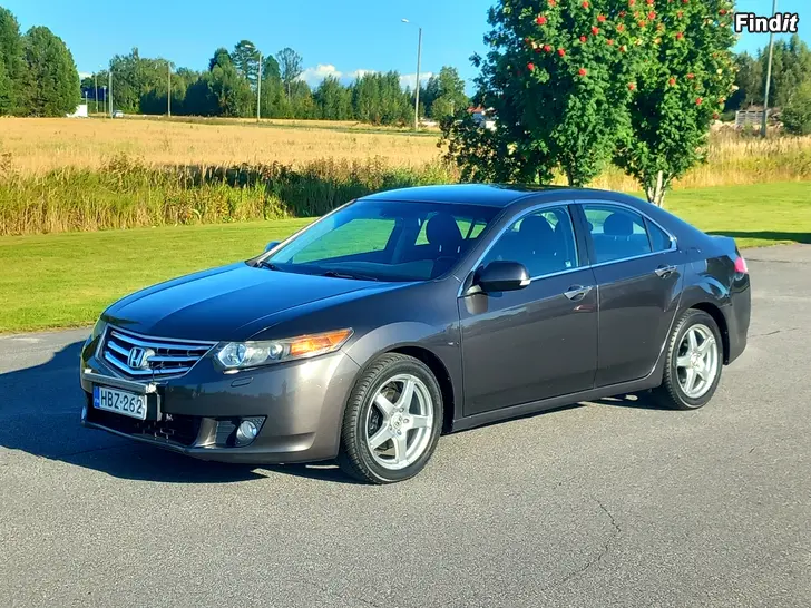 Myydään Honda Accord 2.0i Elegance Manual 4-ov